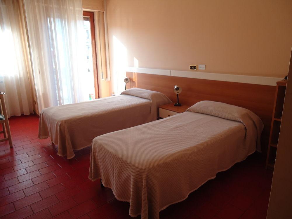 Hotel Ristorante Mommo Polistena 외부 사진