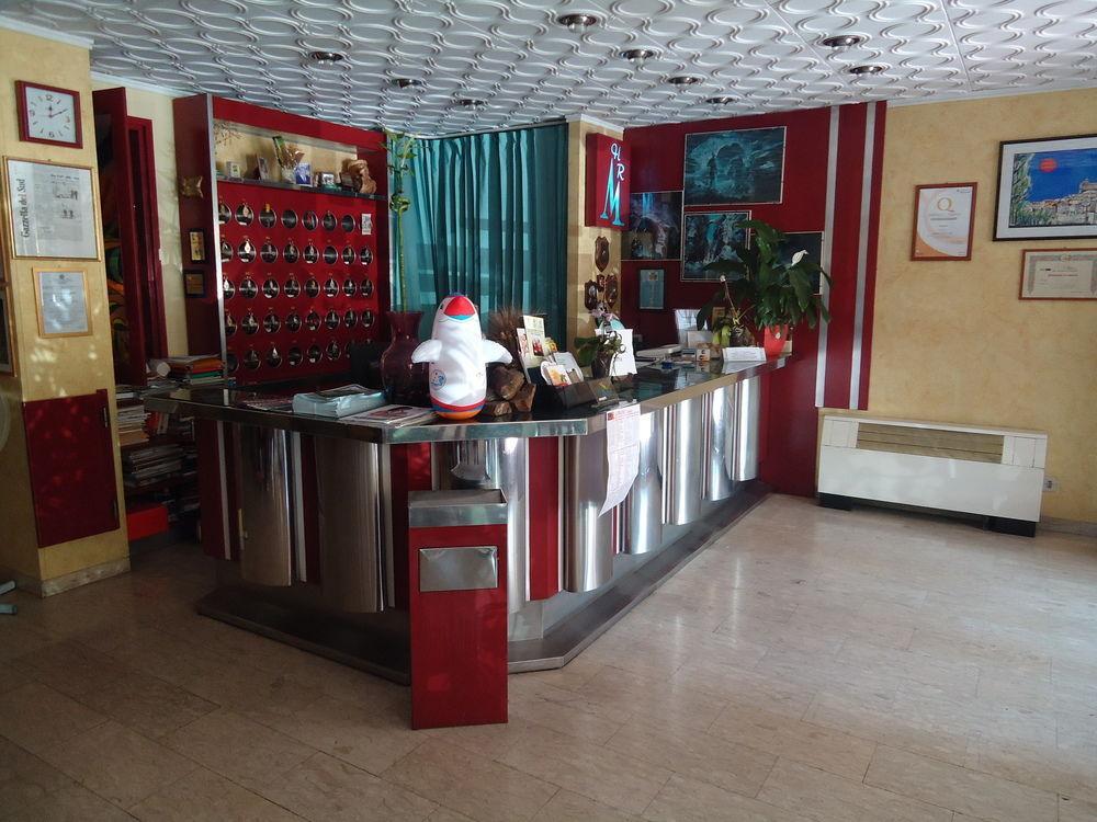 Hotel Ristorante Mommo Polistena 외부 사진